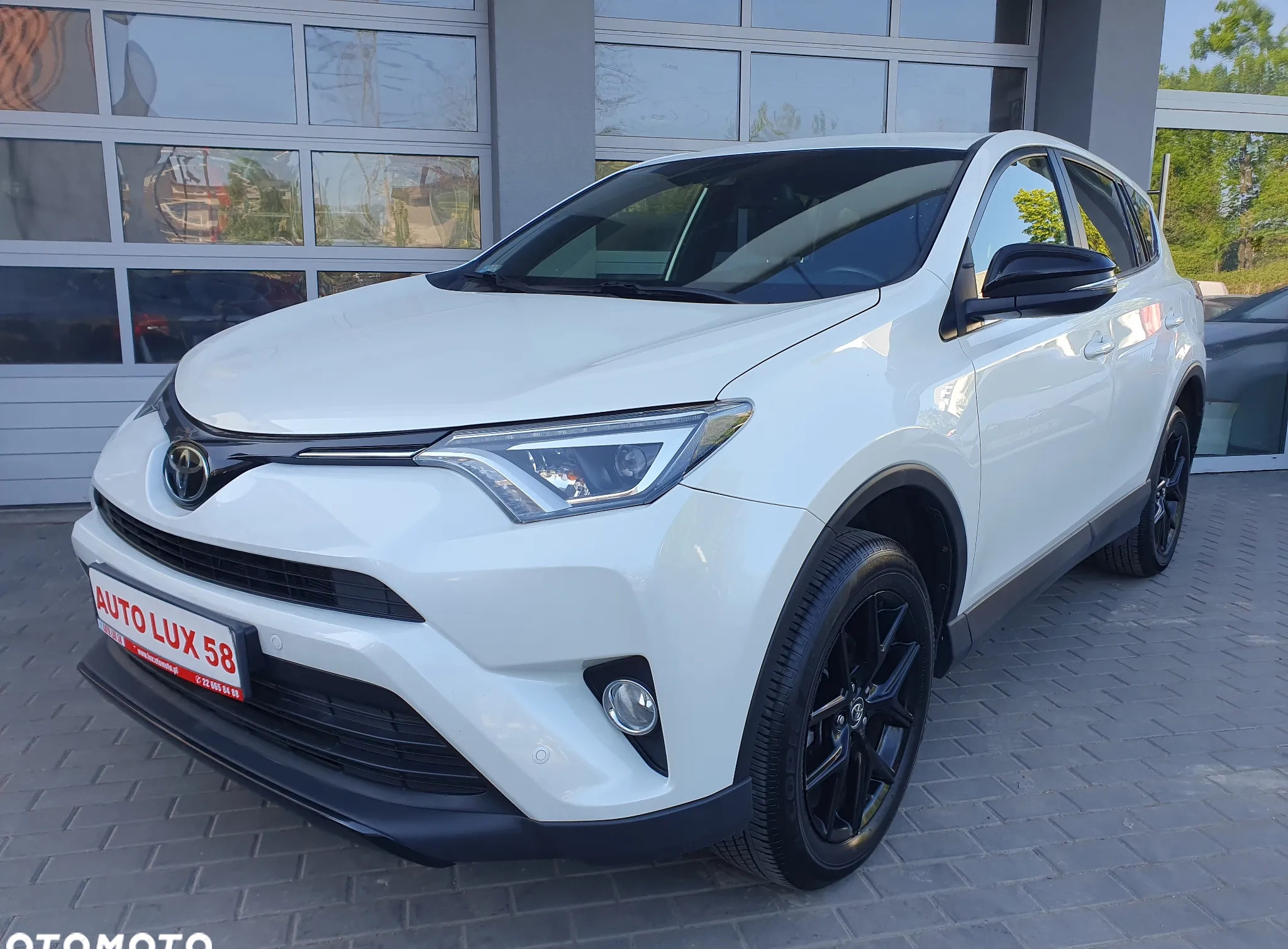 Toyota RAV4 cena 108900 przebieg: 88443, rok produkcji 2018 z Warszawa małe 631